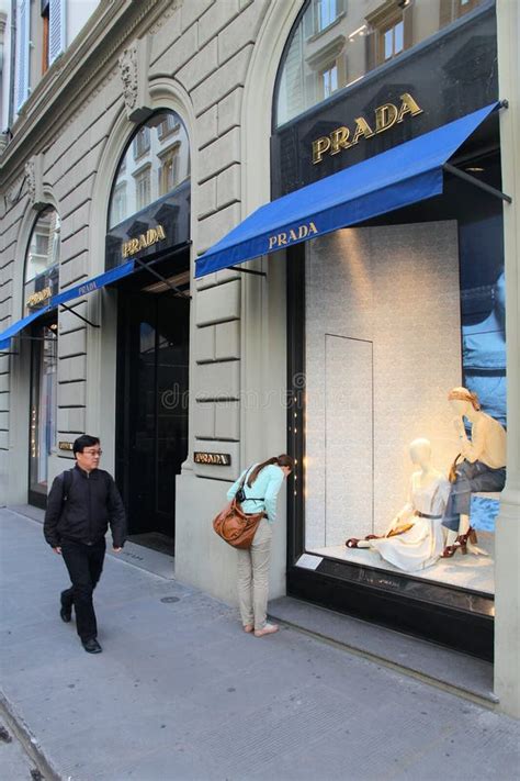 prada store florence